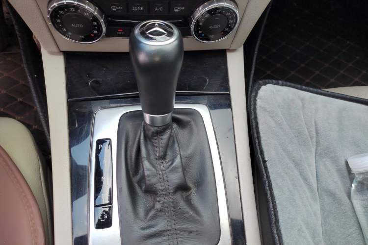 Used Mercedes-Benz C-Class 2013 C 180 CGI Classic Gear Lever