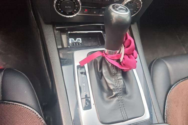 Used Mercedes-Benz C-Class 2013 C 180 Classic Grand Edition Gear Lever