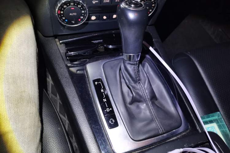 Used Mercedes-Benz C-Class 2013 C 180 Classic Grand Edition Gear Lever