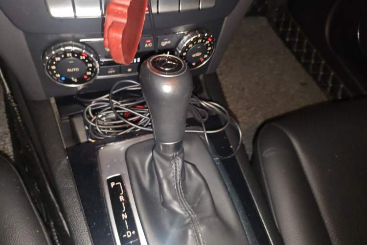 Used Mercedes-Benz C-Class 2013 C 180 Classic Grand Edition Gear Lever