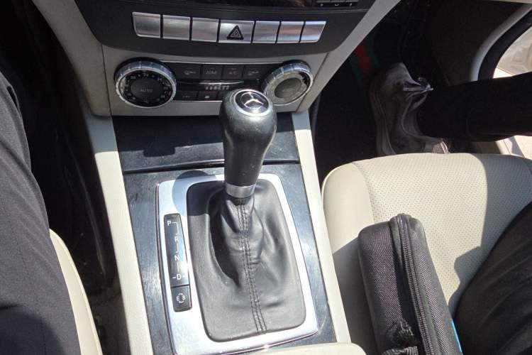 Used Mercedes-Benz C-Class 2013 C 180 Classic Grand Edition Gear Lever