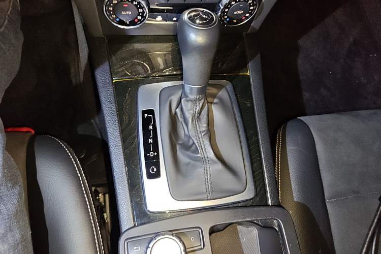 Used Mercedes-Benz C-Class 2013 C 260 Fashion Edition Grand Edition Gear Lever