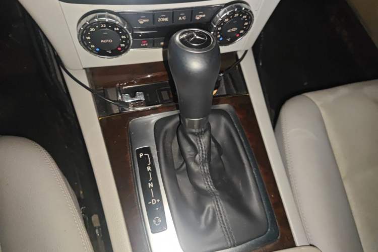 Used Mercedes-Benz C-Class 2013 C 260 CGI Elegant Model Gear Lever