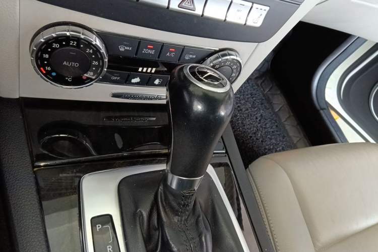 Used Mercedes-Benz C-Class 2013 C 260 CGI Fashion Model Gear Lever