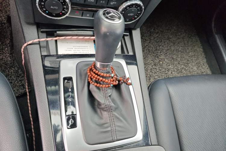 Used Mercedes-Benz C-Class 2013 C 180 Classic Grand Edition Gear Lever