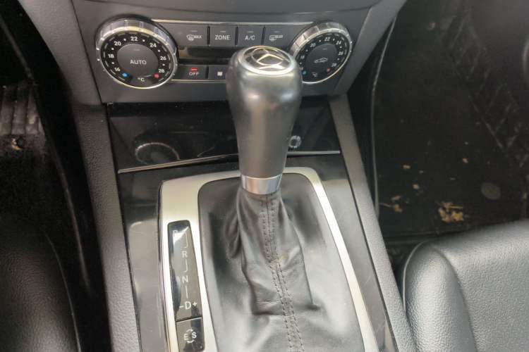 Used Mercedes-Benz C-Class 2013 C 180 CGI Classic Gear Lever