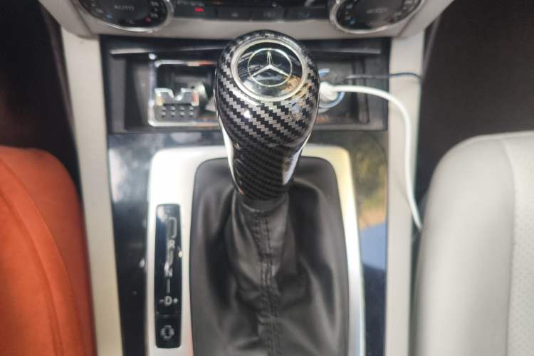 Used Mercedes-Benz C-Class 2013 C 180 Classic Grand Edition Gear Lever