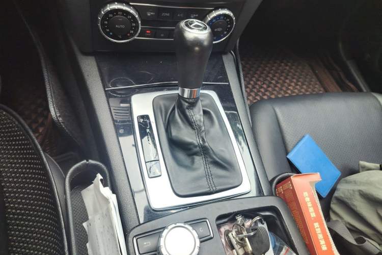 Used Mercedes-Benz C-Class 2013 C 180 Classic Grand Edition Gear Lever