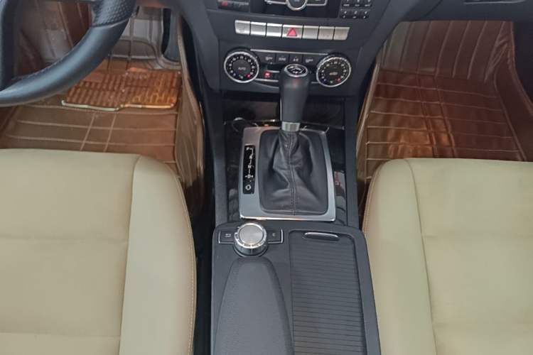 Used Mercedes-Benz C-Class 2013 C 260 Fashion Edition Grand Edition Gear Lever