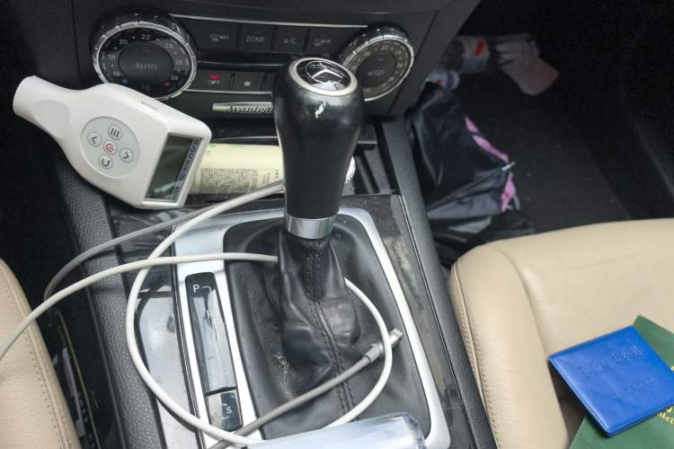 Used Mercedes-Benz C-Class 2013 C 260 CGI Fashion Model Gear Lever