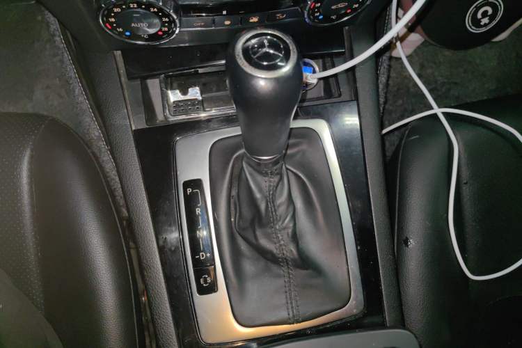 Used Mercedes-Benz C-Class 2013 C 180 CGI Classic Gear Lever