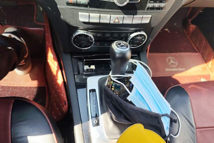 Used Mercedes-Benz C-Class 2013 C 180 Classic Grand Edition Gear Lever