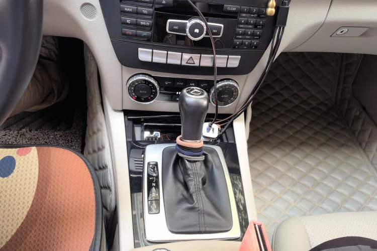 Used Mercedes-Benz C-Class 2013 C 180 CGI Classic Gear Lever