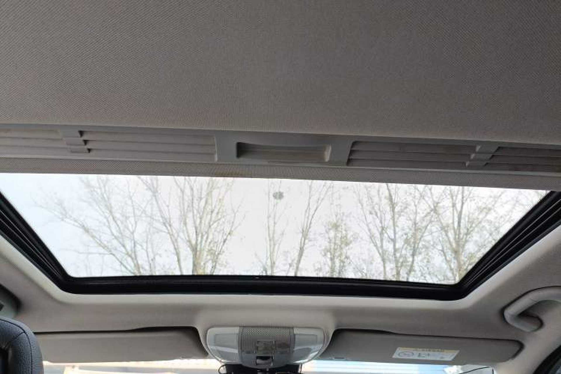 Used Mercedes-Benz C-Class 2013 C 260 Fashion Edition Grand Edition Headliner