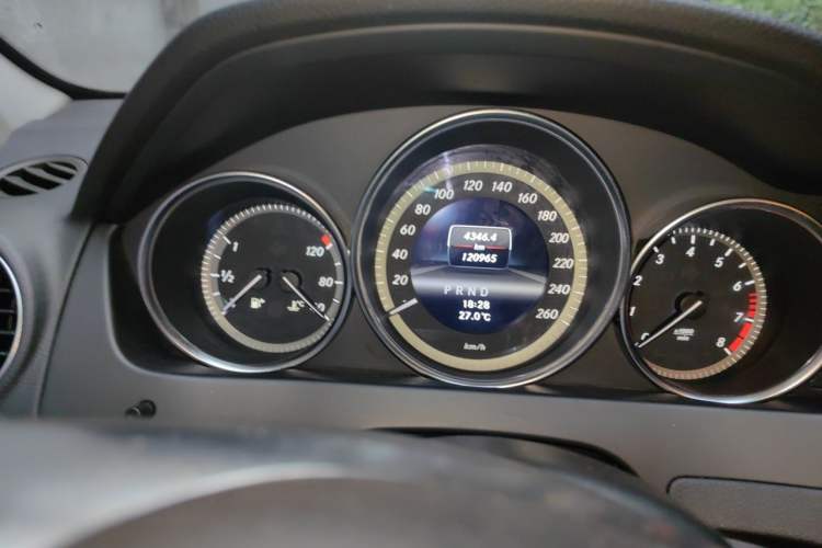 Used Mercedes-Benz C-Class 2013 C 180 Classic Grand Edition Instrument Cluster