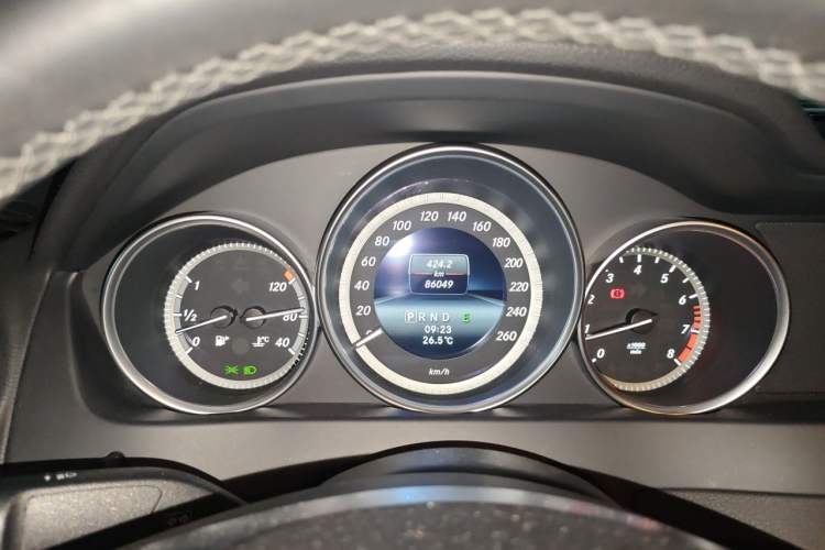 Used Mercedes-Benz C-Class 2013 C 180 Classic Grand Edition Instrument Cluster