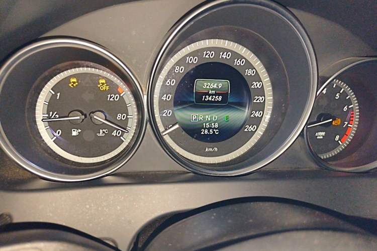 Used Mercedes-Benz C-Class 2013 C 180 Classic Grand Edition Instrument Cluster