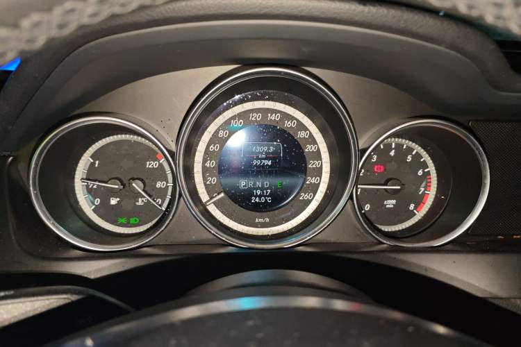 Used Mercedes-Benz C-Class 2013 C 180 Classic Grand Edition Instrument Cluster