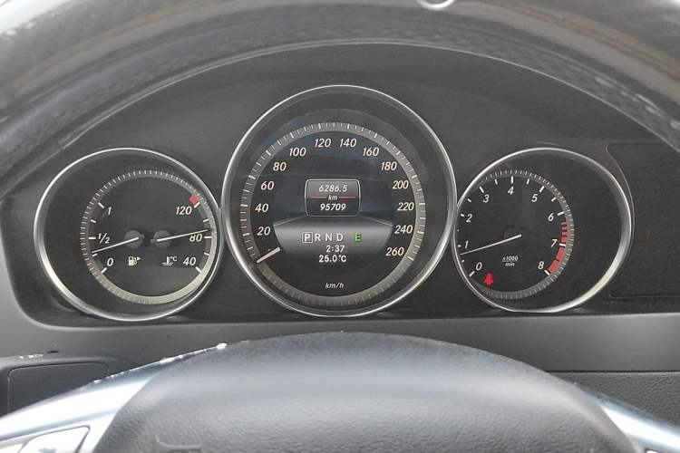 Used Mercedes-Benz C-Class 2013 C 180 Classic Grand Edition Instrument Cluster