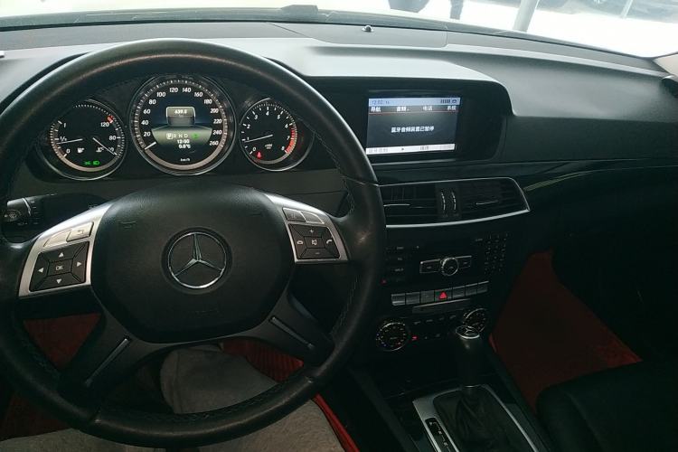 Used Mercedes-Benz C-Class 2013 C 180 Classic Grand Edition Interior 2