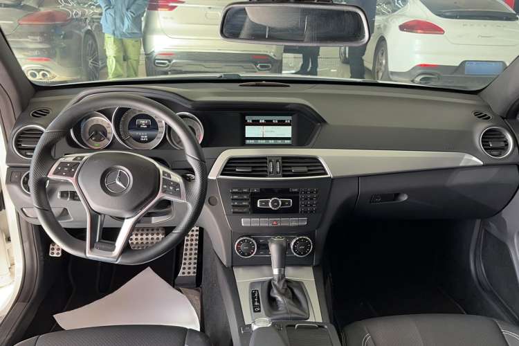 Used Mercedes-Benz C-Class 2013 C 180 Coupe Interior 3