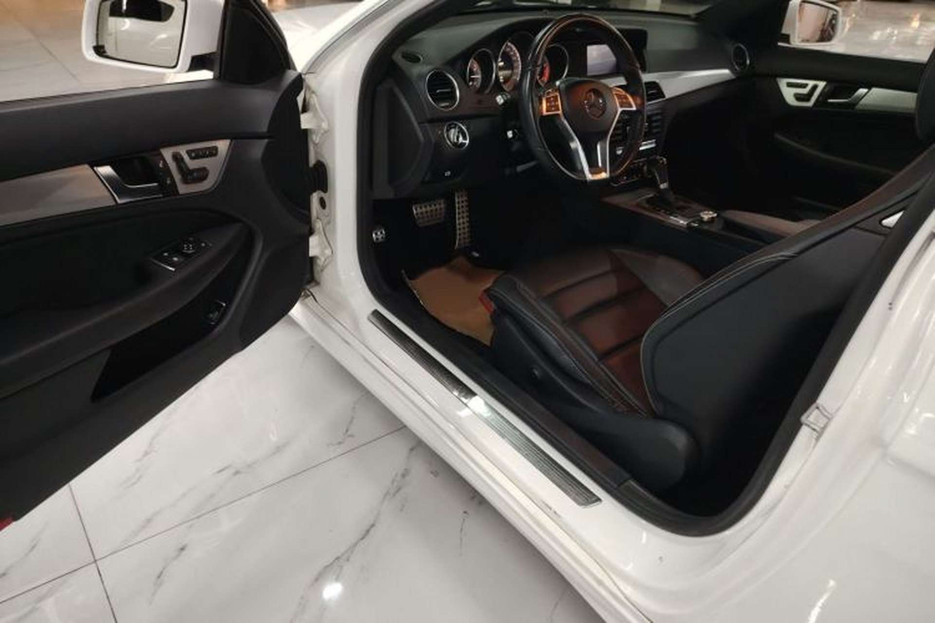 Used Mercedes-Benz C-Class 2013 C 180 Coupe Interior 3