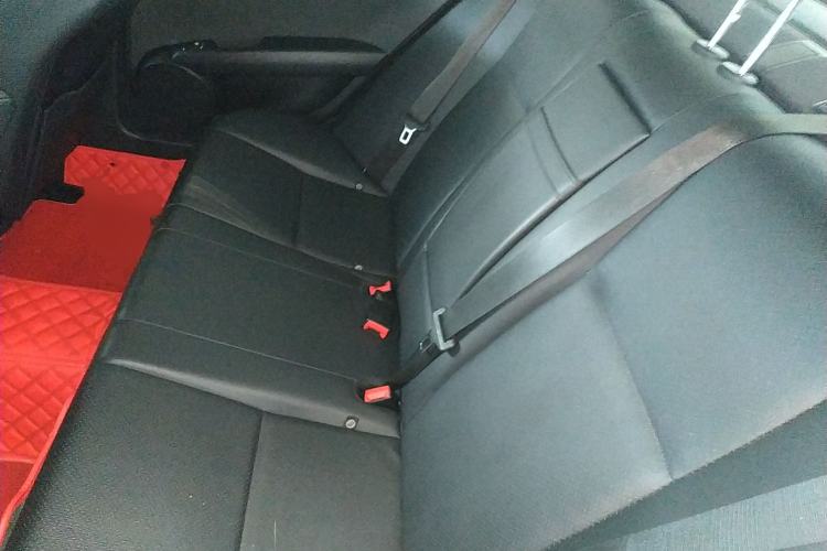 Used Mercedes-Benz C-Class 2013 C 180 Classic Grand Edition Interior 4