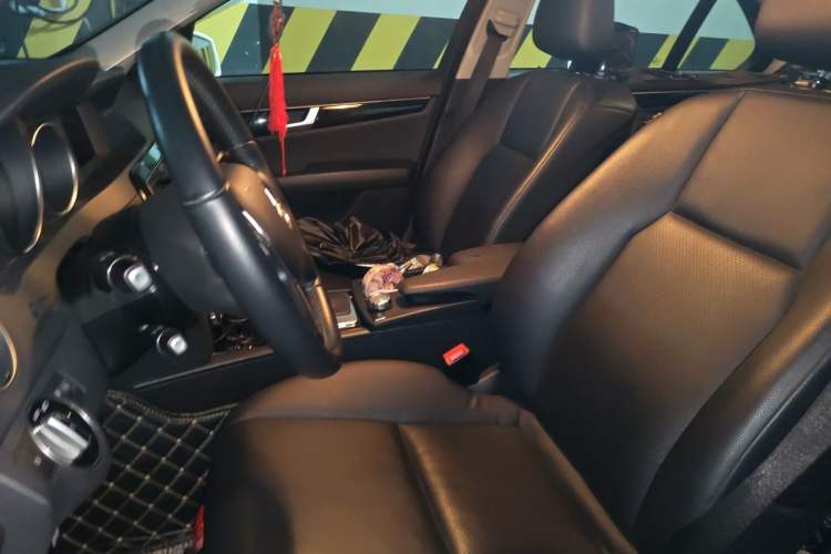Used Mercedes-Benz C-Class 2013 C 180 Classic Grand Edition Left Front Seat
