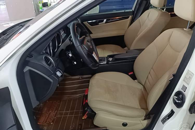 Used Mercedes-Benz C-Class 2013 C 260 Fashion Edition Grand Edition Left Front Seat