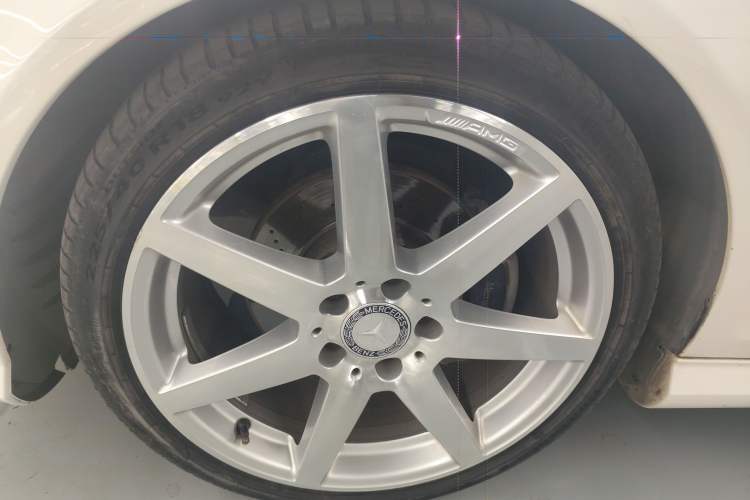 Used Mercedes-Benz C-Class 2013 C 180 Coupe Left Front Wheel Hub