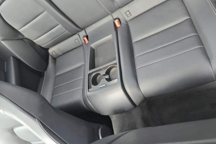 Used Mercedes-Benz C-Class 2013 C 180 Coupe Left Rear Seat