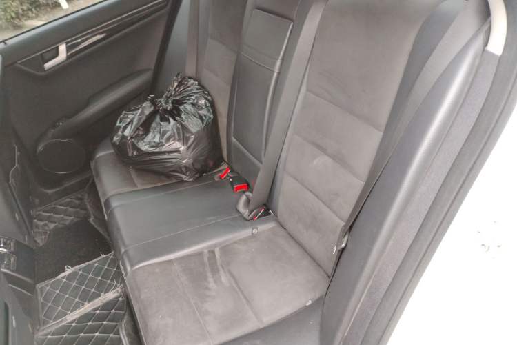 Used Mercedes-Benz C-Class 2013 C 260 Fashion Edition Grand Edition Left Rear Seat