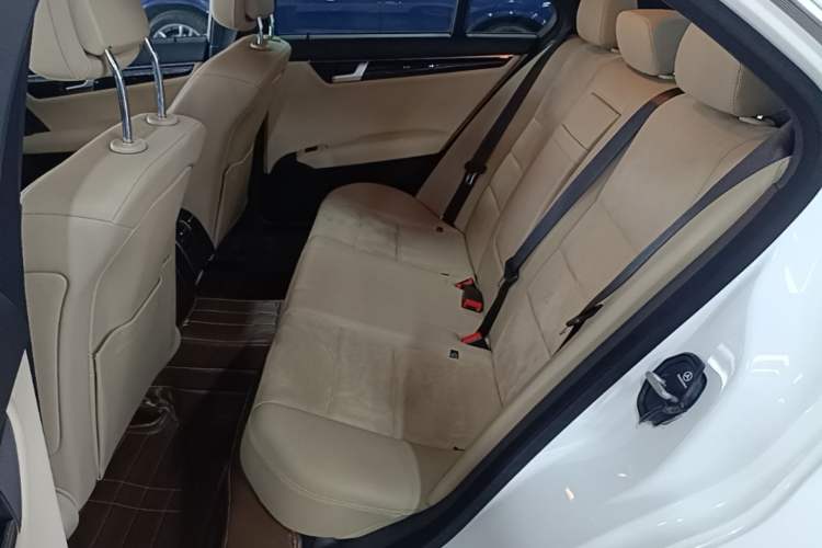 Used Mercedes-Benz C-Class 2013 C 260 Fashion Edition Grand Edition Left Rear Seat