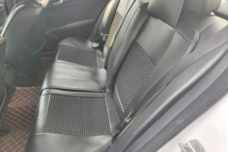 Used Mercedes-Benz C-Class 2013 C 180 Classic Grand Edition Left Rear Seat