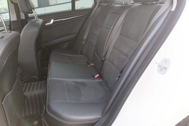 Used Mercedes-Benz C-Class 2013 C 260 Fashion Edition Grand Edition Left Rear Seat