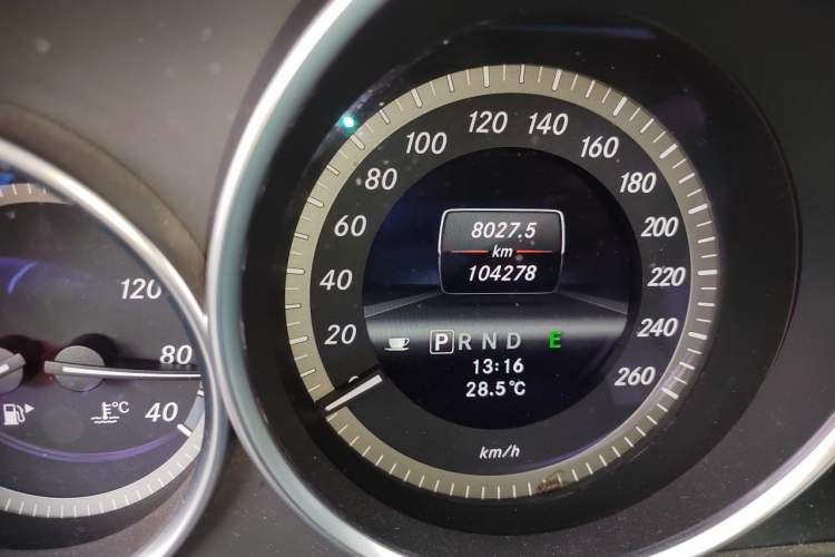 Used Mercedes-Benz C-Class 2013 C 180 CGI Classic Odometer Close Up