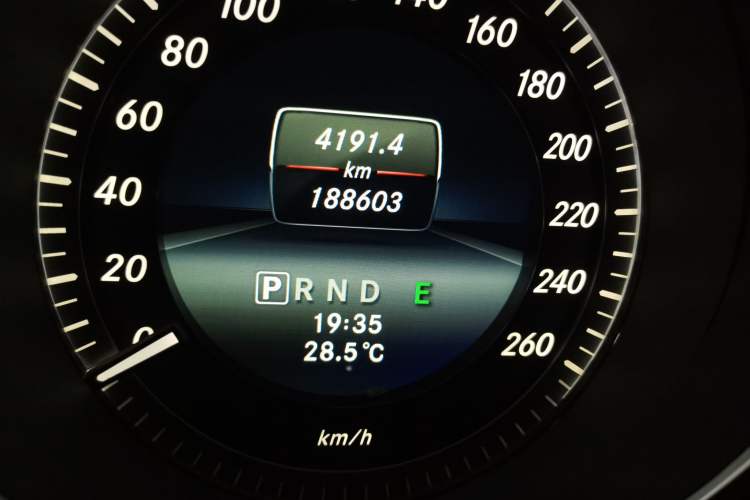 Used Mercedes-Benz C-Class 2013 C 180 Classic Grand Edition Odometer Close Up