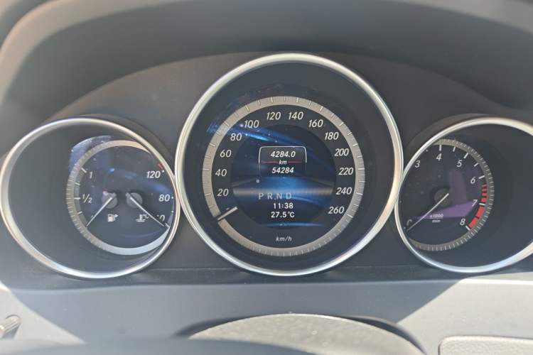 Used Mercedes-Benz C-Class 2013 C 180 CGI Classic Odometer Close Up