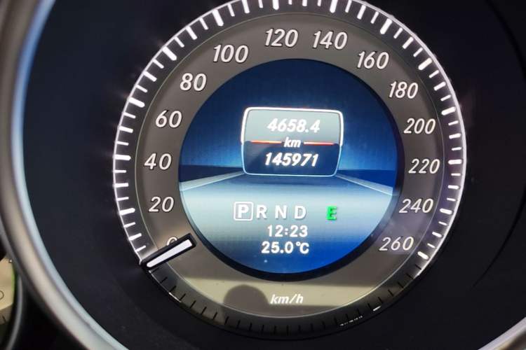 Used Mercedes-Benz C-Class 2013 C 260 Elegant Grand Edition Odometer Close Up