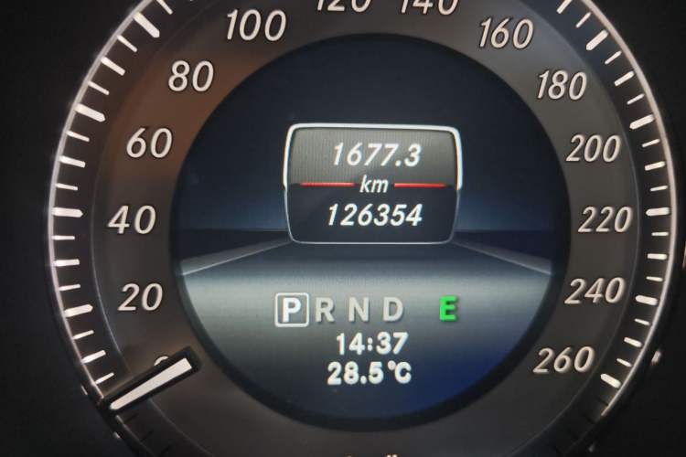 Used Mercedes-Benz C-Class 2013 C 260 Elegant Grand Edition Odometer Close Up