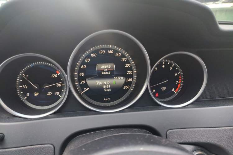 Used Mercedes-Benz C-Class 2013 C 180 Classic Grand Edition Odometer Close Up