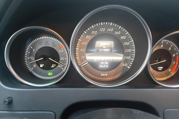 Used Mercedes-Benz C-Class 2013 C 260 CGI Fashion Model Odometer Close Up