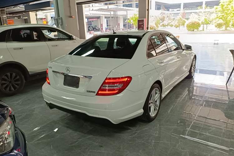 Used Mercedes-Benz C-Class 2013 C 260 Fashion Edition Grand Edition Rear Right 45 Deg
