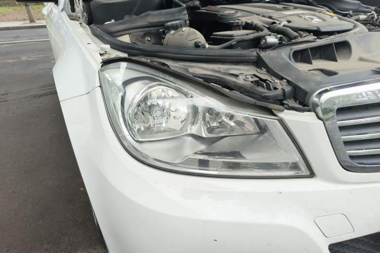 Used Mercedes-Benz C-Class 2013 C 180 CGI Classic Right Front Headlight