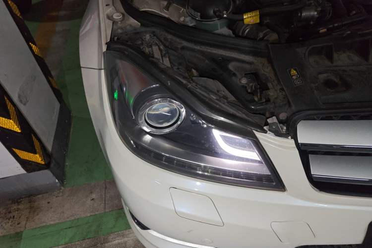 Used Mercedes-Benz C-Class 2013 C 180 Coupe Right Front Headlight