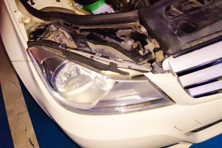 Used Mercedes-Benz C-Class 2013 C 180 CGI Classic Right Front Headlight
