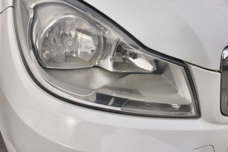 Used Mercedes-Benz C-Class 2013 C 180 Classic Grand Edition Right Front Headlight