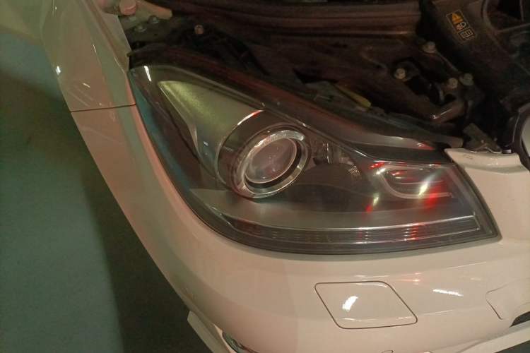 Used Mercedes-Benz C-Class 2013 C 180 Coupe Right Front Headlight