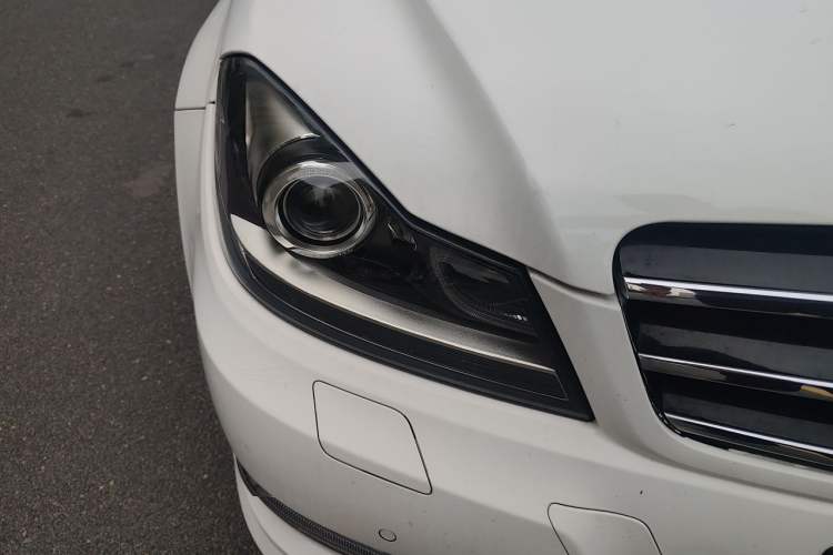 Used Mercedes-Benz C-Class 2013 C 260 Fashion Edition Grand Edition Right Front Headlight