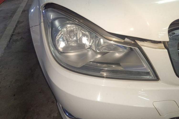Used Mercedes-Benz C-Class 2013 C 180 Classic Grand Edition Right Front Headlight